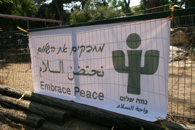embrace_peace_038.JPG